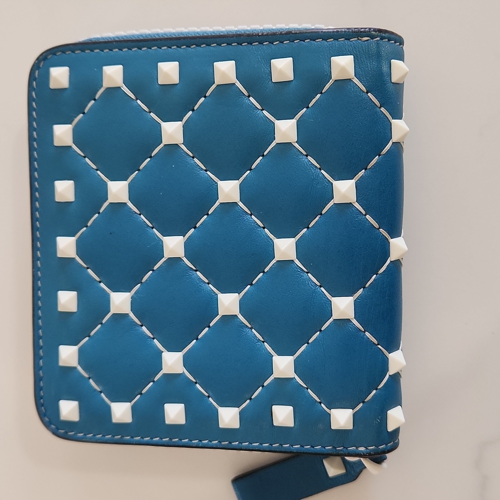 Beautiful rare Blue Valentino Garavani wallet